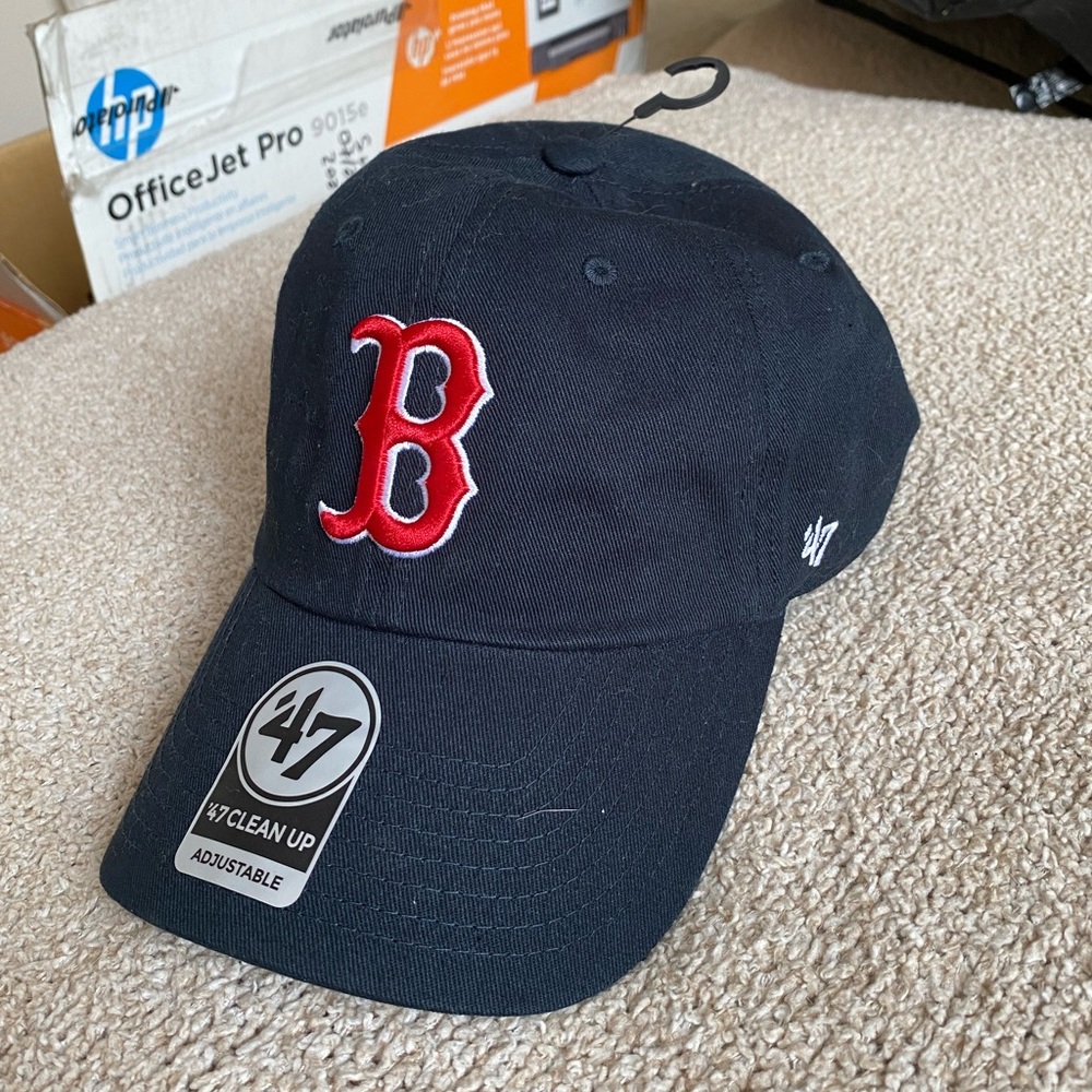 BRAND NEW RED SOX BASEBALL HAT